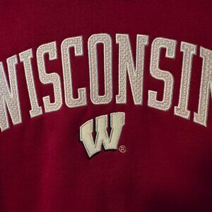 UW-M Wisconsin University Badgers Hoody Medium Unisex Sweatshirt Red